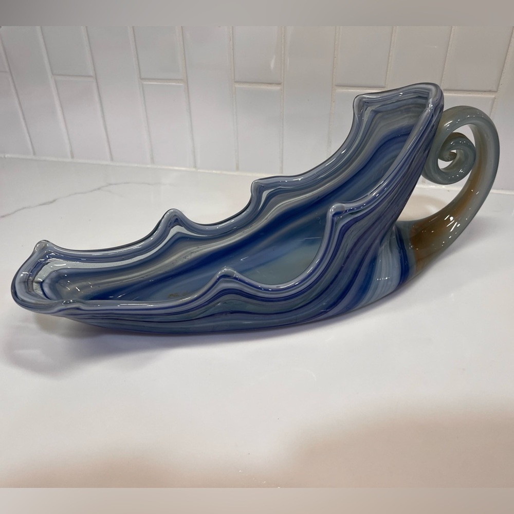 Sooner Art Glass Hand Blown Swirl Leaf Sleigh Cornucopia Display Blue Vintage - Picture 5 of 7